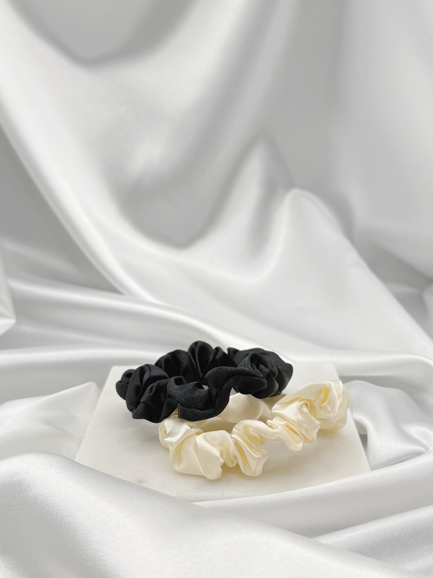 SATIN SCRUNCHIE
